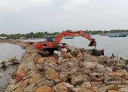 Proses Pembangunan Break Water PPI BEBA Takalar, Terindikasi Ilegal.