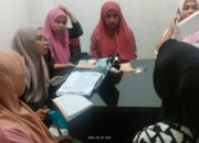 Viral Pendamping PKH Membawa Uang Bantuan di Kantor Lurah Lembang Parang, Langgar Regulasi?