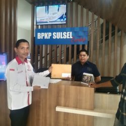 Tim Lembaga Poros Rakyat Indonesia saat melapor dikantor BPKP Sulsel, Kamis(04/04)