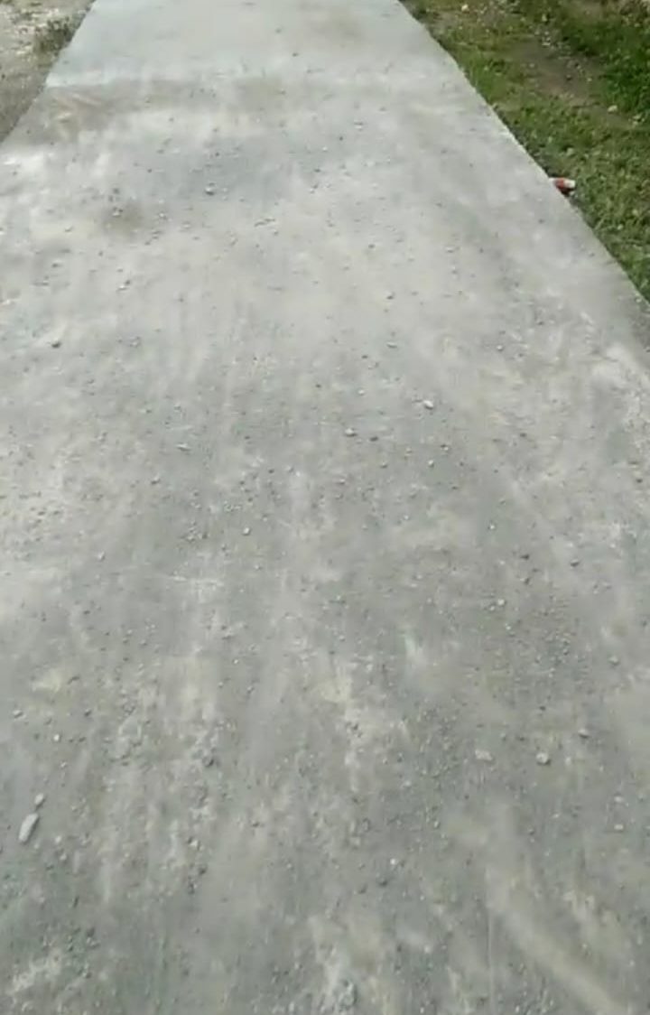 Rabat Beton di Kelurahan Pompanua Diduga Dua Kali dikerja, APH Diminta Selidiki