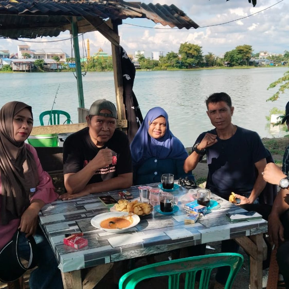 Ketua DPD Lembaga Poros Rakyat Indonesia Kabupaten Gowa, Hj. Kumala. SE, Rayakan Ulang Tahun dengan Sederhana di Benteng Somba opu