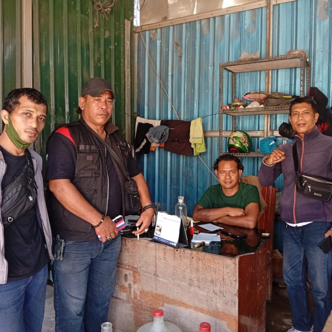 Gudang Semen Ilegal di Tengah Kota Makassar: Johnny Abaikan Dan Tantang Pemerintah Kota!